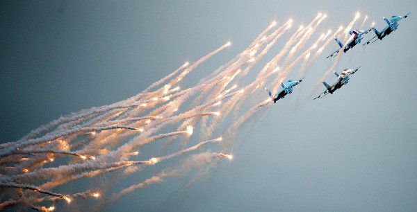 Incredible Maneuvers at the MAKS Airshow Incredible Maneuvers at the MAKS Airshow - Sputnik International