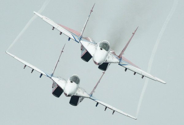 Incredible Maneuvers at the MAKS Airshow Incredible Maneuvers at the MAKS Airshow - Sputnik International