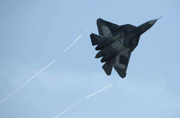 Incredible Maneuvers at the MAKS Airshow Incredible Maneuvers at the MAKS Airshow - Sputnik International