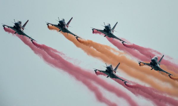 Incredible Maneuvers at the MAKS Airshow - Sputnik International