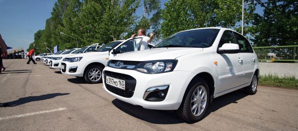 Lada Kalina, among the most popular cars in Russia, has been found to have an odd defect. - Sputnik International
