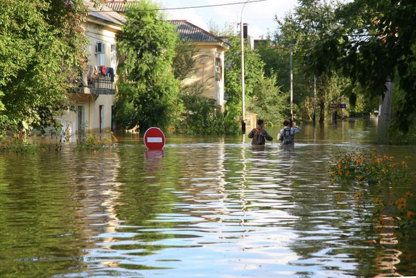 Amur River Water Level Keeps Rising in Flood-Hit Khabarovsk - Sputnik International