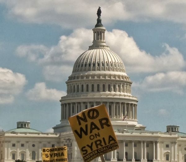 Hundreds Protest in Washington Against US Strike on Syria - Sputnik International