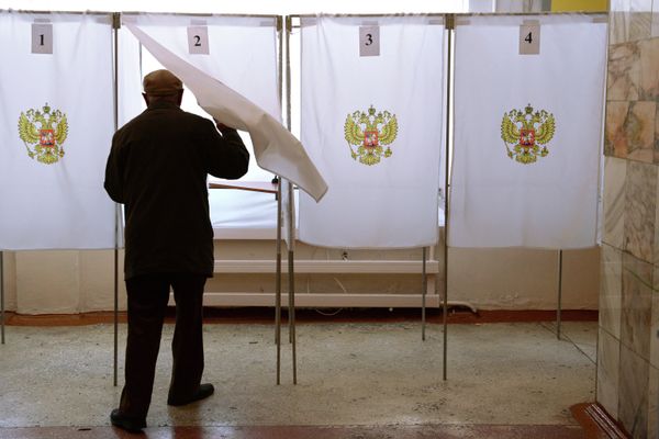 Russians to Elect Governors, Moscow Mayor After 9-year Break in Popular Votes - Sputnik International