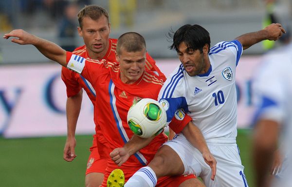 Russia Beats Israel, Goes to Top of World Cup Qualifying Group - Sputnik International