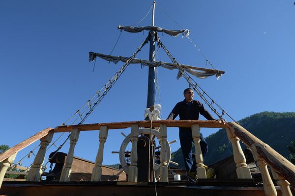 Siberian Enthusiast Recreates Disney’s Black Pearl Ship - Sputnik International