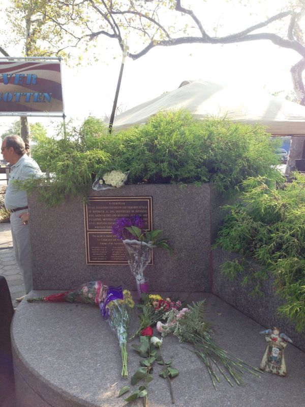 A 9/11 ceremony in Brooklyn on Wednesday drew scores of people, many of Russian descent, to recognize victims of the terror attacks. - Sputnik International