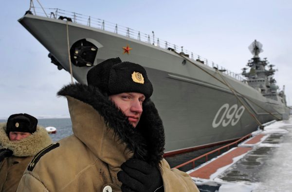 The Russian task force is led by the heavy nuclear-powered guided-missile cruiser Pyotr Veliky (photo) - Sputnik International
