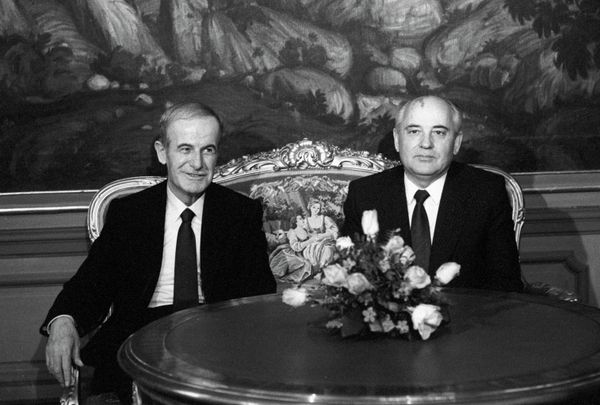 Soviet President Mikhail Gorbachev meeting with his Syrian counterpart Hafez al-Assad in Moscow. April 28, 1990 Soviet President Mikhail Gorbachev meeting with his Syrian counterpart Hafez al-Assad in Moscow. April 28, 1990 - Sputnik International