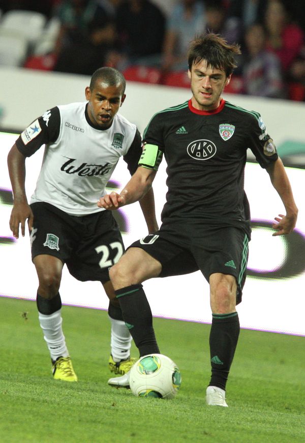 Joãozinho (FC Krasnodar, L) and Ryzvan Utsiev (FC Terek) - Sputnik International