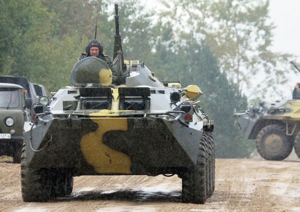 Russia, Belarus Conduct Joint Military Exercises: Zapad-2013 - Sputnik International