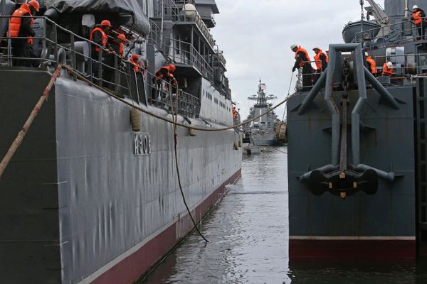 Russia, Belarus Conduct Joint Military Exercises: Zapad-2013 - Sputnik International