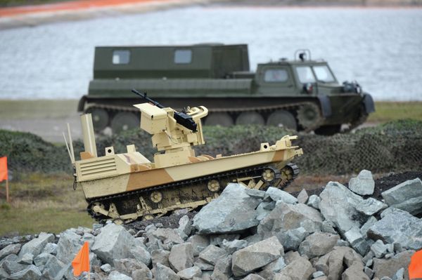 Russia Touts Its Military Hardware at International Arms Exhibition - Sputnik International