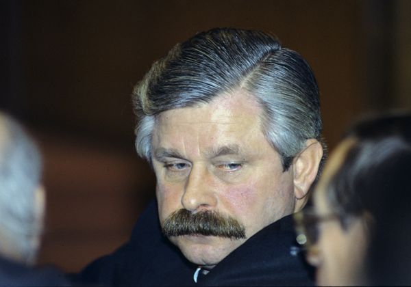 Russia’s 1993 Political Crisis, Storming the White House - Sputnik International