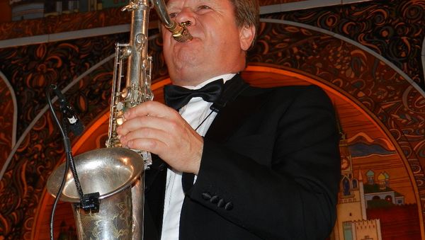Russian jazz legend Igor Butman performed at the Russian Embassy in Washington Oct. 7. - Sputnik International