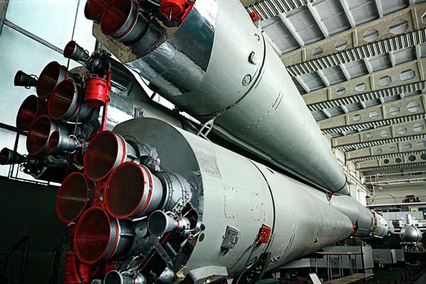 Russia’s Federal Space Agency Roscosmos will receive technical suggestions in creating the country’s super-heavy carrier rockets by the end of 2014, an agency department head said Thursday. - Sputnik International