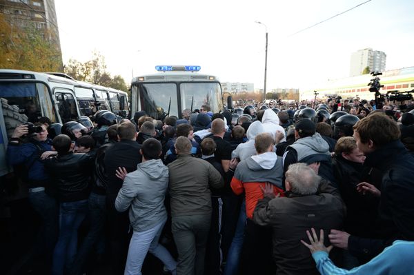 Local protest in Moscow turns violent - Sputnik International
