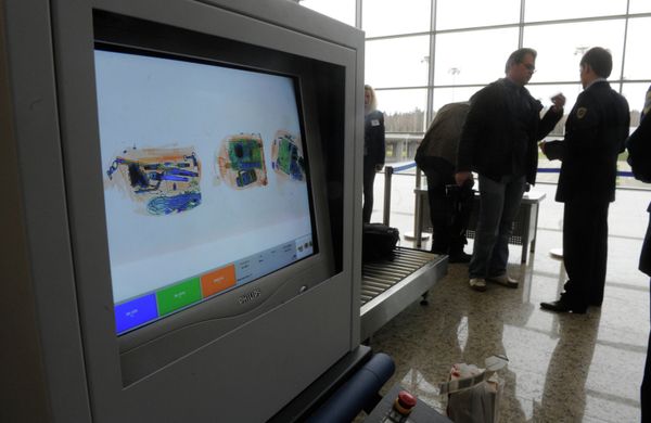 X-ray check at Sheremetyevo airport - Sputnik International