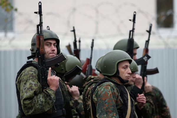 Russian Units Fight for the Right to Wear a Crimson Beret - Sputnik International