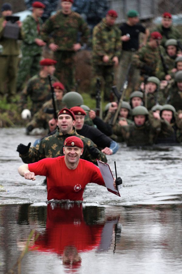 Russian Units Fight for the Right to Wear a Crimson Beret - Sputnik International