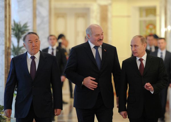 No Customs Union for Ukraine in Case of EU Deal – Putin - Sputnik International