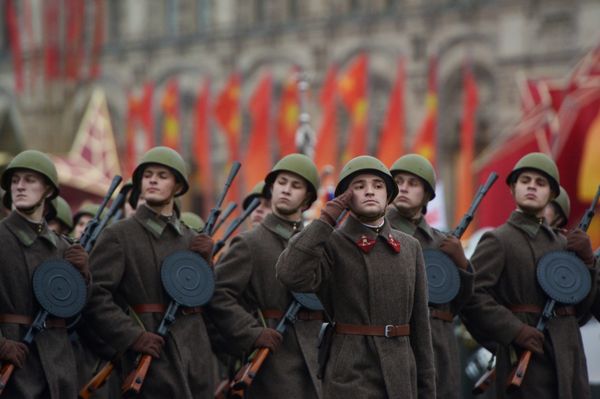 Moscow Celebrates Anniversary of 1941 Siege Parade - Sputnik International