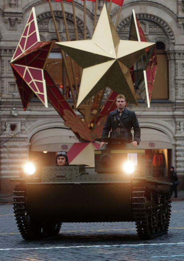 Moscow Celebrates Anniversary of 1941 Siege Parade - Sputnik International