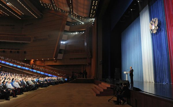 Vladimir Putin congratulated Police and Interior Ministry employees at the concert held in the Kremlin, Nov. 10, 2013 - Sputnik International