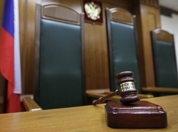 Russian Mom Fined $75 for Giving Kids Vodka to Fall Asleep - Sputnik International