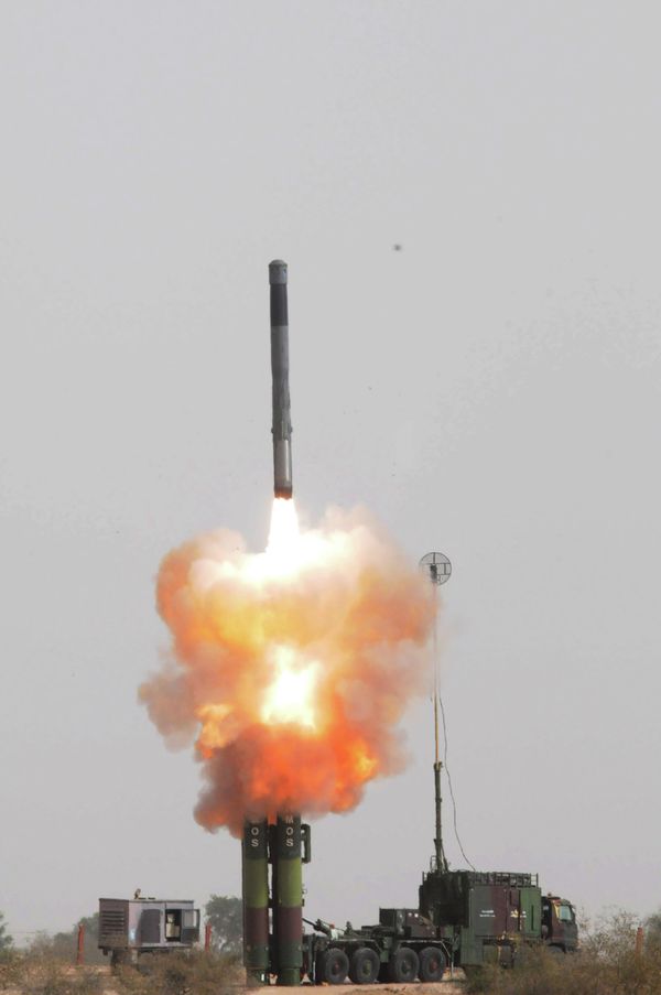 BrahMos supersonic cruise missile launch - Sputnik International