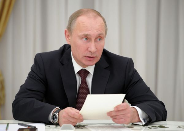 Vladimir Putin at a meeting in with opposition parties that currently do not have representation in parliament - Sputnik International