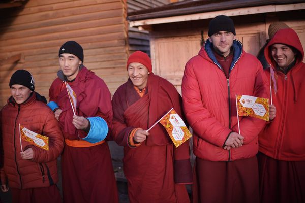 Olympic Flame Reaches Buryat Republic Olympic Flame Reaches Buryat Republic - Sputnik International