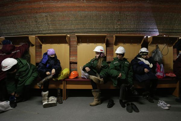 Journey to the Center of the Earth – for Medical Help - Sputnik International