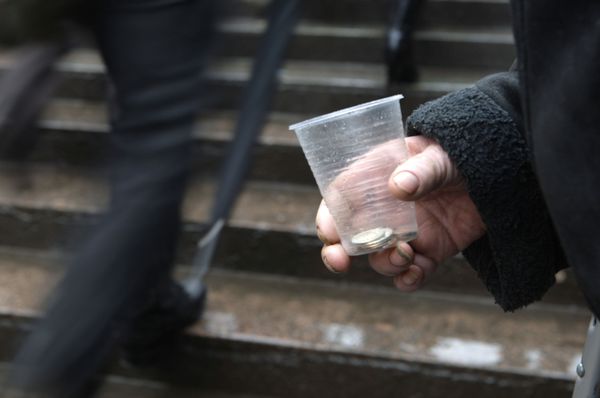 The victims were flown to Moscow and forced into begging - Sputnik International