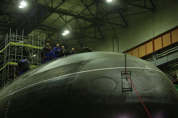 Russia Floats Out ‘Stealth’ Submarine - Sputnik International