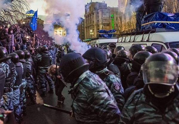 Riot Police Descend on Kiev Protests - Sputnik International