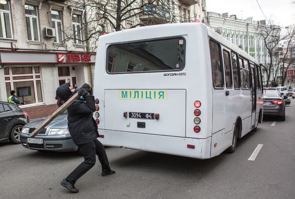 Riot Police Descend on Kiev Protests - Sputnik International