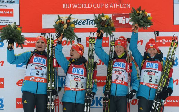 Olena Pidhrushna, Valj Semerenko, Juliya Dzhyma and Vita Semerenko - Sputnik International