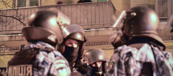 Ukrainian journalist Oles Buzina was killed by two masked gunmen in Kiev. Ukrainian journalist Oles Buzina was killed by two masked gunmen in Kiev. - Sputnik International