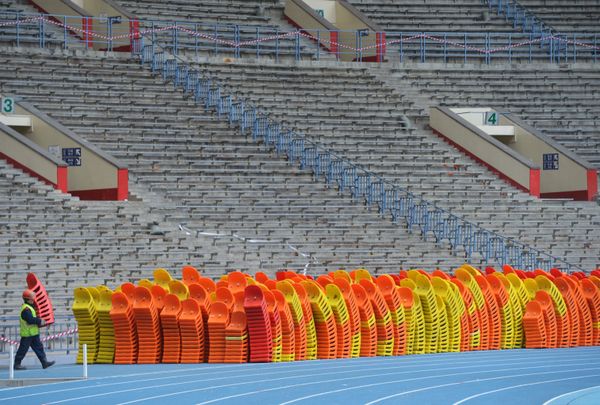 Russian football fans will get the chance to own a seat from Moscow's iconic Luzhniki Stadium - Sputnik International