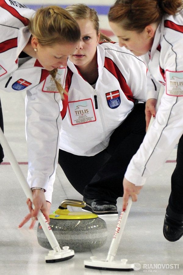 Winter Olympic Disciplines: Curling - Sputnik International
