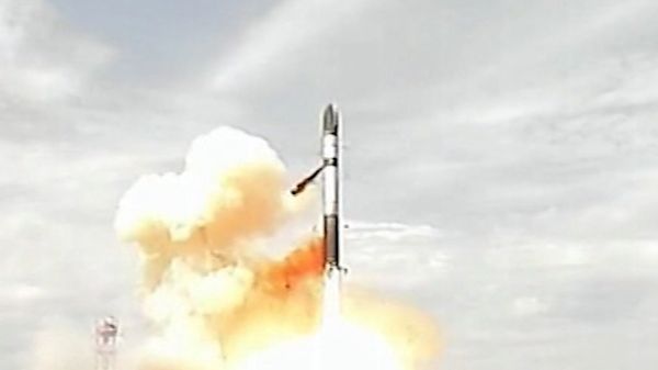 Rare Archive Footage of Soviet and Russian Ballistic Missile Launches - Sputnik International