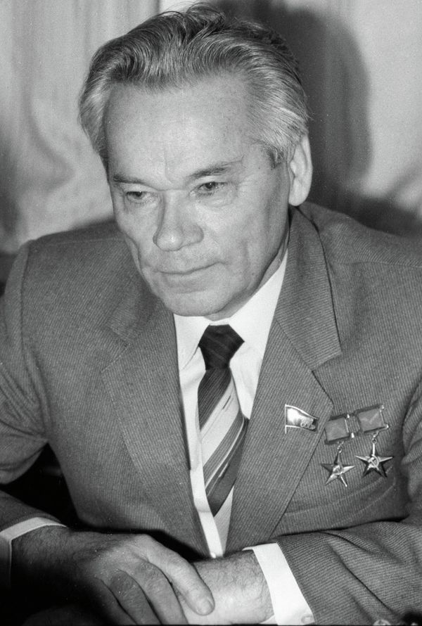 Mikhail Kalashnikov Dies at Age 94 - Sputnik International