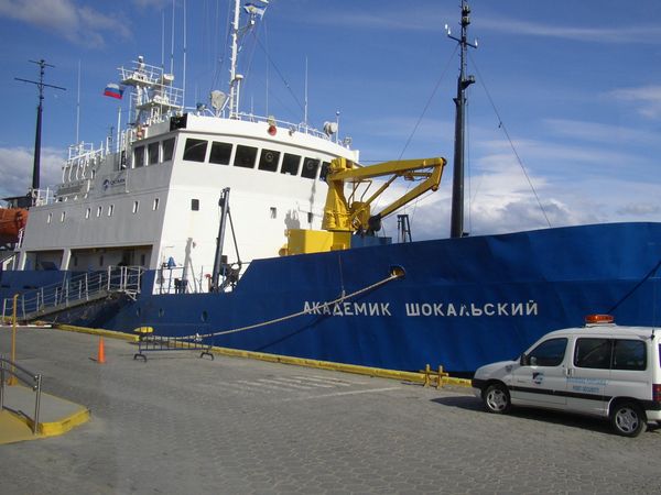 Akademik Shokalskiy - Sputnik International