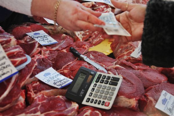 The United States has lost millions of dollars as the result of a Russian ban on American meat products - Sputnik International