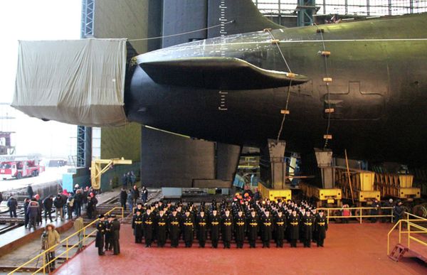 Launch of nuclear powered ballistic missile submarine Vladimir Monomakh in Severodvinsk, December 30, 2012 - Sputnik International