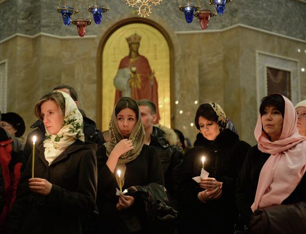 About 68 percent of Russians identified themselves as Orthodox Christians in a nationwide poll last November - Sputnik International