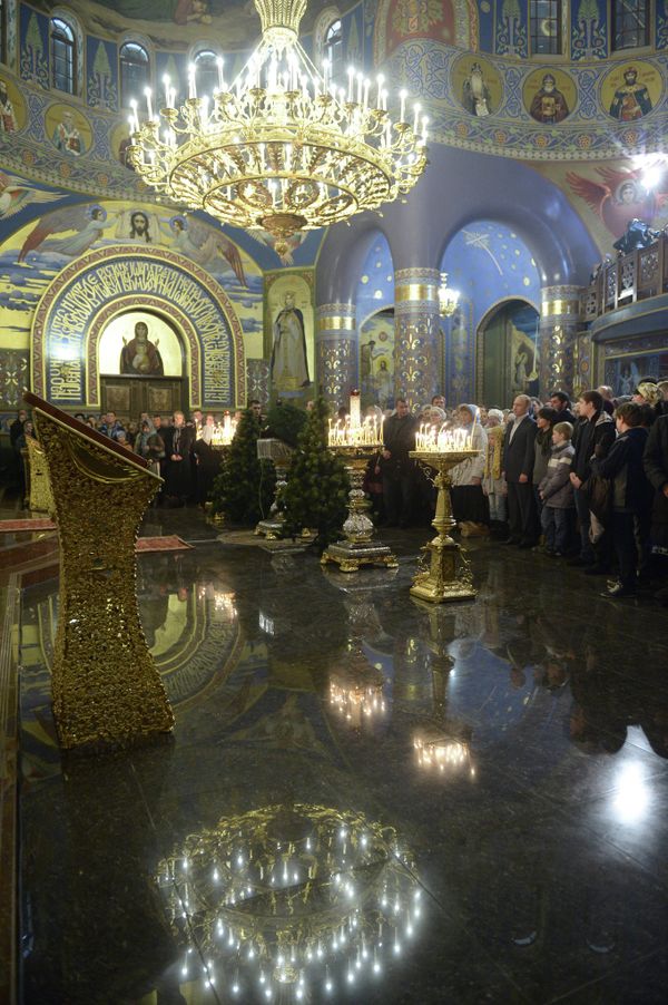 Russian Orthodox Believers Celebrate Christmas Russian Orthodox Believers Celebrate Christmas - Sputnik International