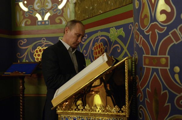 Russian Orthodox Believers Celebrate Christmas Russian Orthodox Believers Celebrate Christmas - Sputnik International