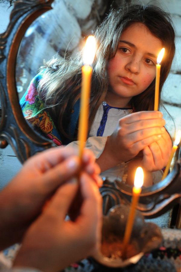 Yuletide Fortune Telling and Christmas Carols - Sputnik International